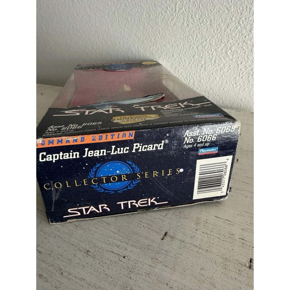 Star Trek The Next‎ Generation Command Edition Captain Jean-Luc Picard 9